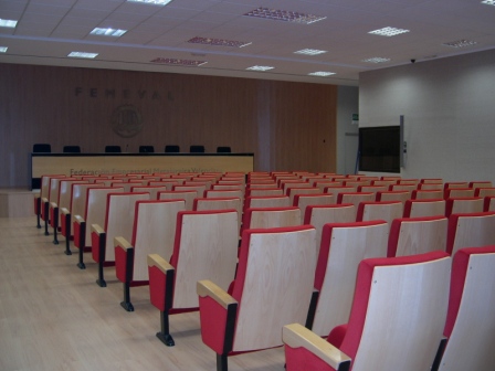 Vista lateral del Salón de Actos de FEMEVAL